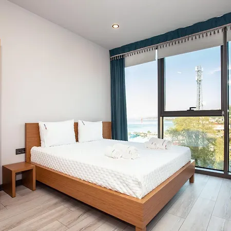 Aparthotel Marina &