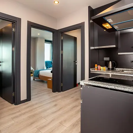 Marina & Apartmanhotel 4*
