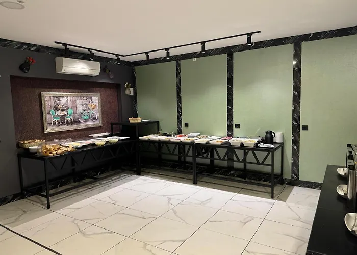 Marina & Aparthotel 4*